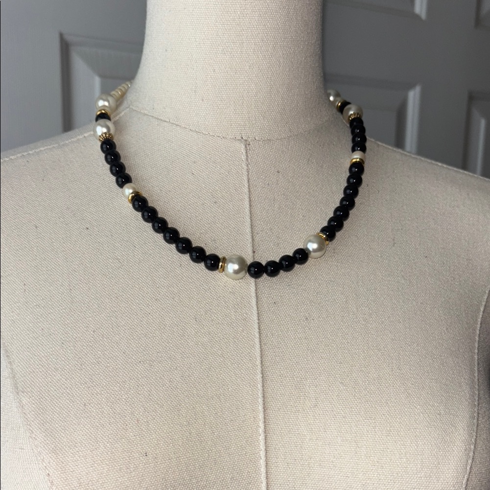 1928 Black And Gold Necklace Classic Beaded Design 9$